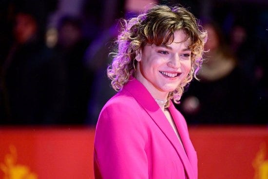 开办以来首位!跨性别演员柏林电影节获奖 开办以来首位!跨性别演员柏林电影节获奖