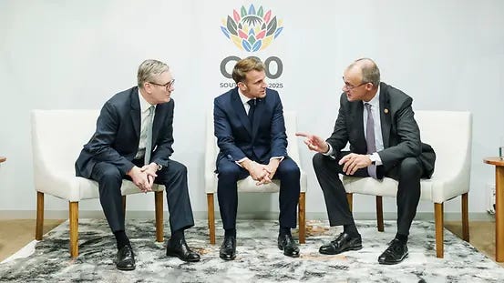 The photo shows Federal Chancellor Friedrich Merz in conversation with Emmanuel Macron, President of France and Keir Starmer, Prime Minister of the United Kingdom The photo shows Federal Chancellor Friedrich Merz in conversation with Emmanuel Macron, President of France and Keir Starmer, Prime Minister of the United Kingdom
