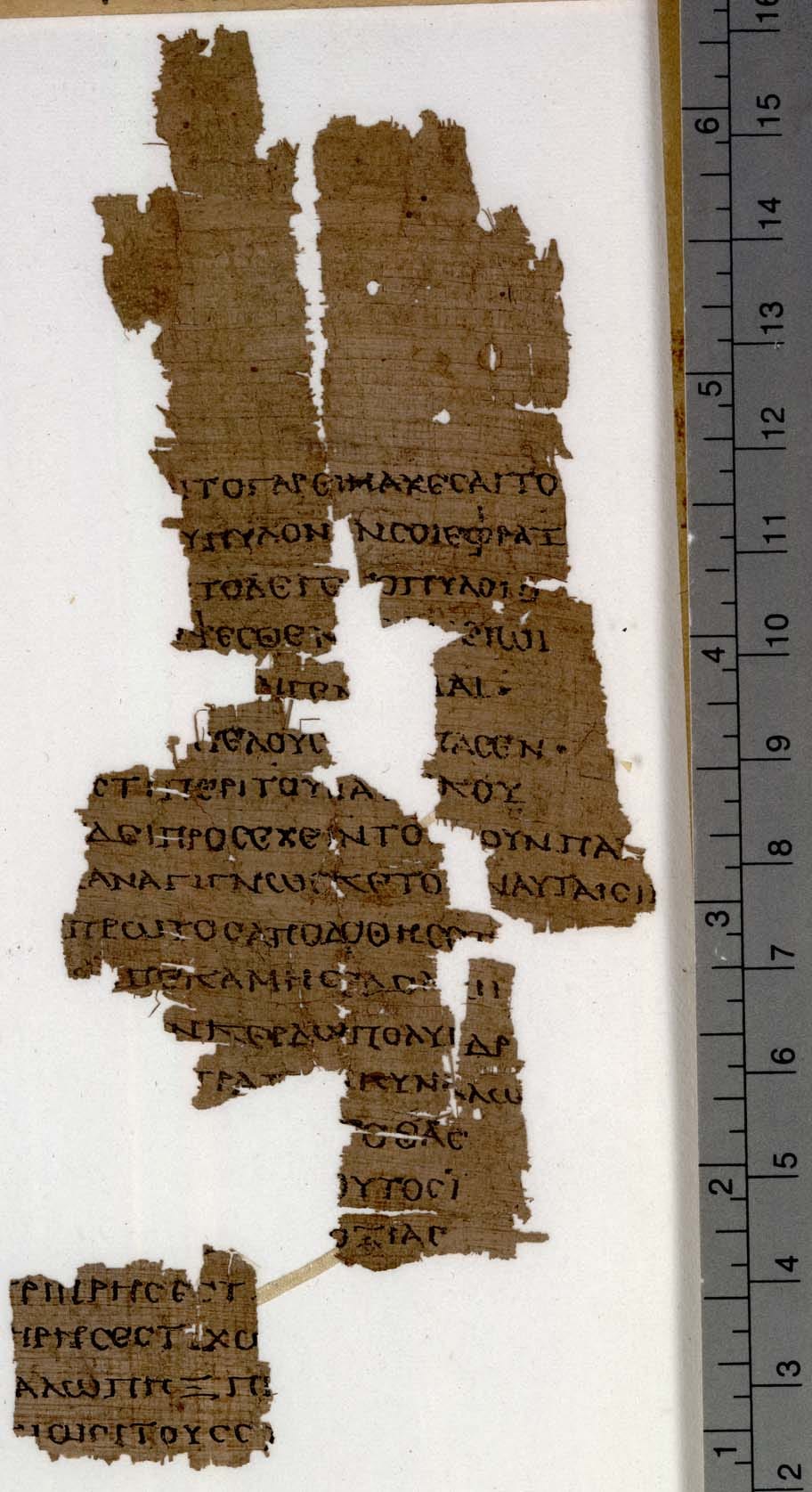 The earliest instances of paragraphs (ekthesis) in Greek manuscripts?