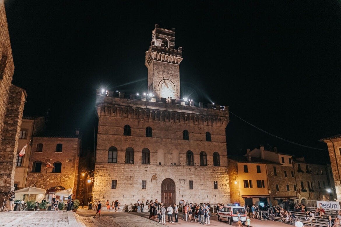 August in southern Tuscany is alive with local festivals and traditions, offering a truly immersive cultural experience. 