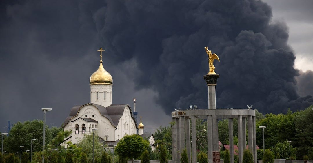 Ukraine hits Moscow refinery in major drone attack on Russian capital | Reuters Ukraine hits Moscow refinery in major drone attack on Russian capital | Reuters