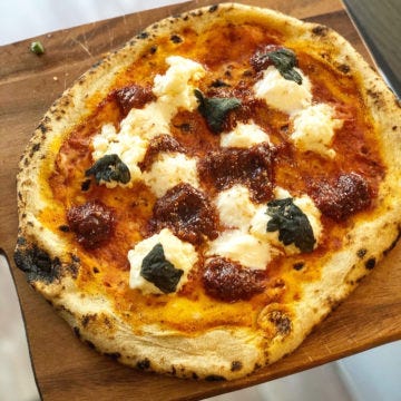 Snackspert: “Wat Rein met pizza's doet, is gewoon seks” | FavorFlav