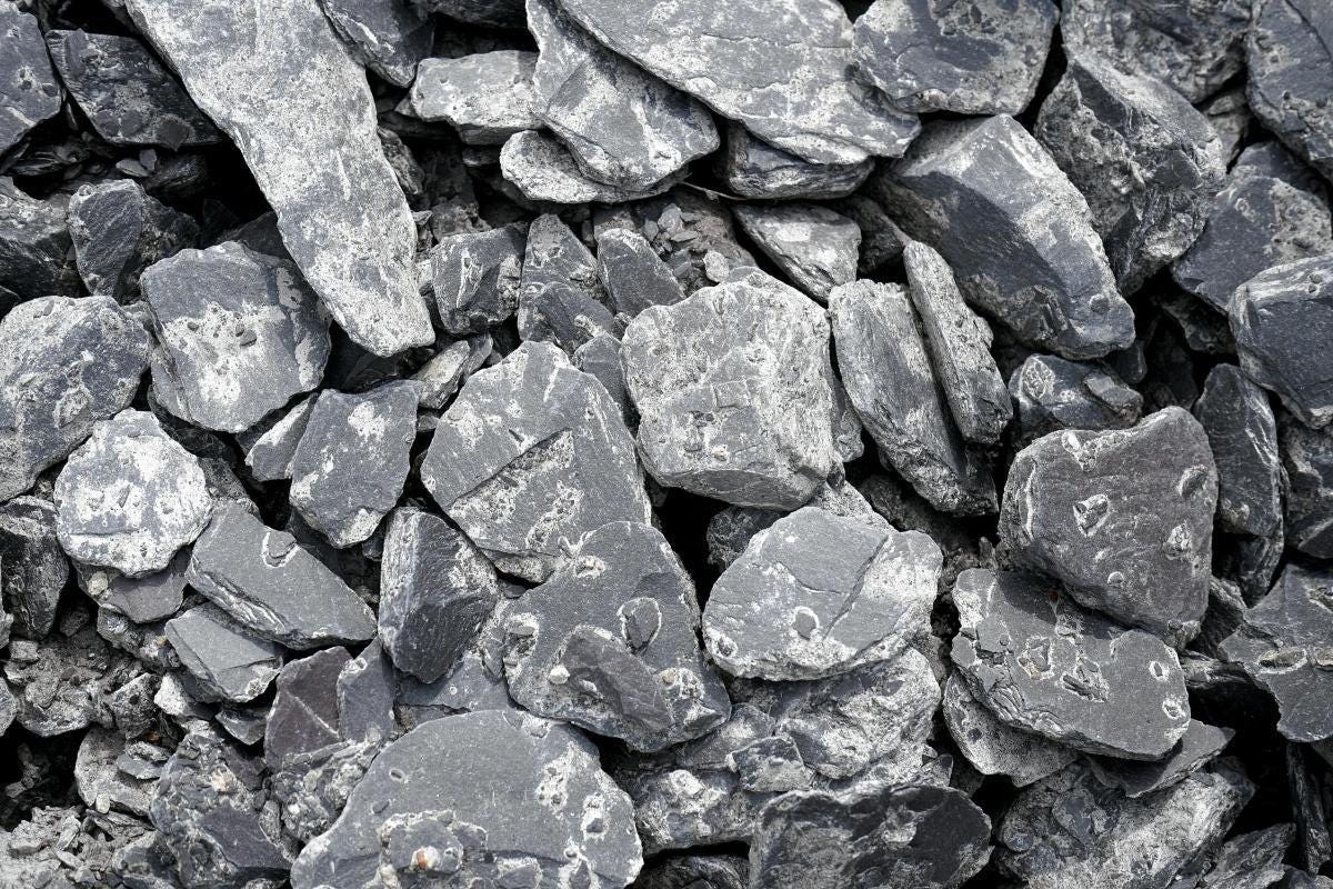 Ucrania y EE. UU. acuerdan un pacto de minerales en busca de estabilidad política y económica