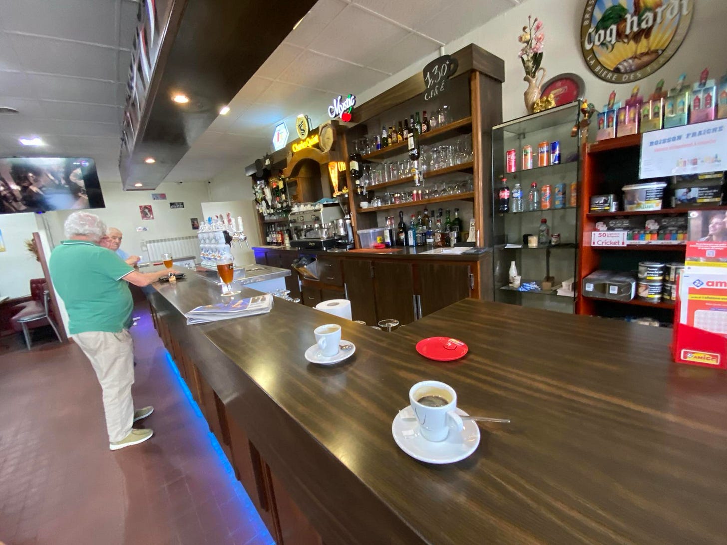 No description available.