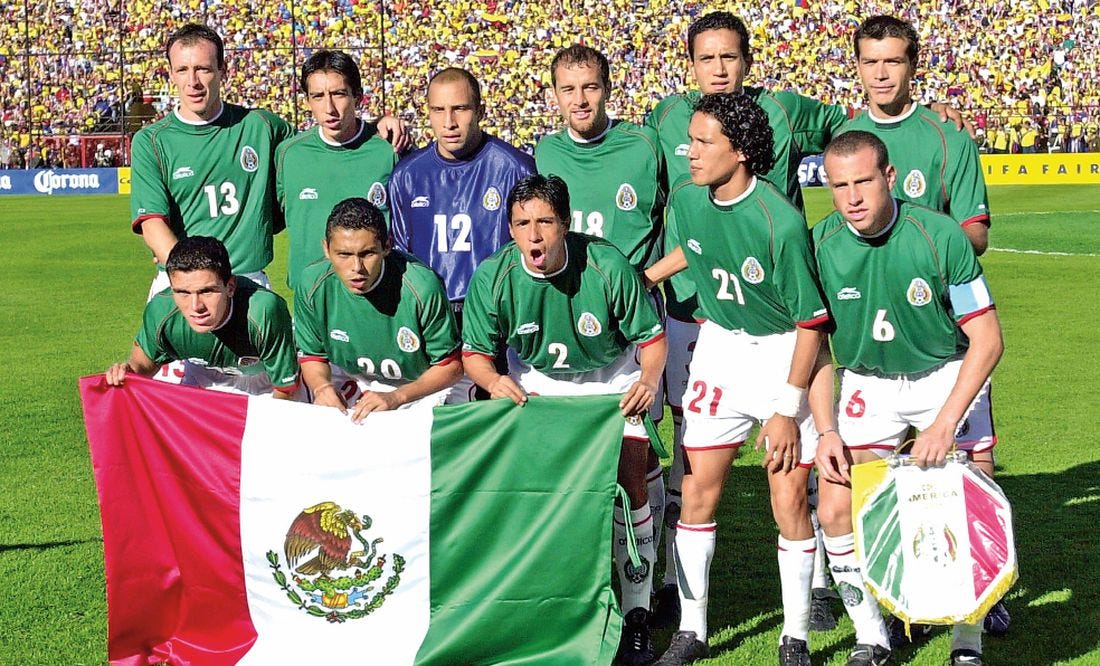 En 2001, el Tricolor fue subcampeón de la Copa América de Colombia, al perder ante el conjunto anfitrión. El equipo mexicano tanbién quedó segundo en 1993 (JOSÉ LUIS MAGAÑA. AP) En 2001, el Tricolor fue subcampeón de la Copa América de Colombia, al perder ante el conjunto anfitrión. El equipo mexicano tanbién quedó segundo en 1993 (JOSÉ LUIS MAGAÑA. AP)