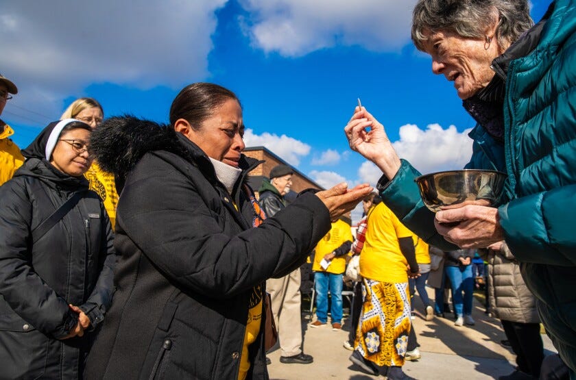 BROADVIEW-110225-05.jpg BROADVIEW-110225-05.jpg