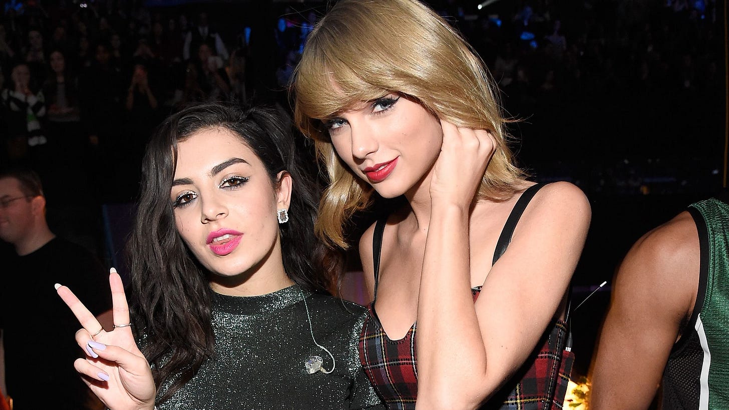 Every Red Carpet Look at the 2019 VMAs