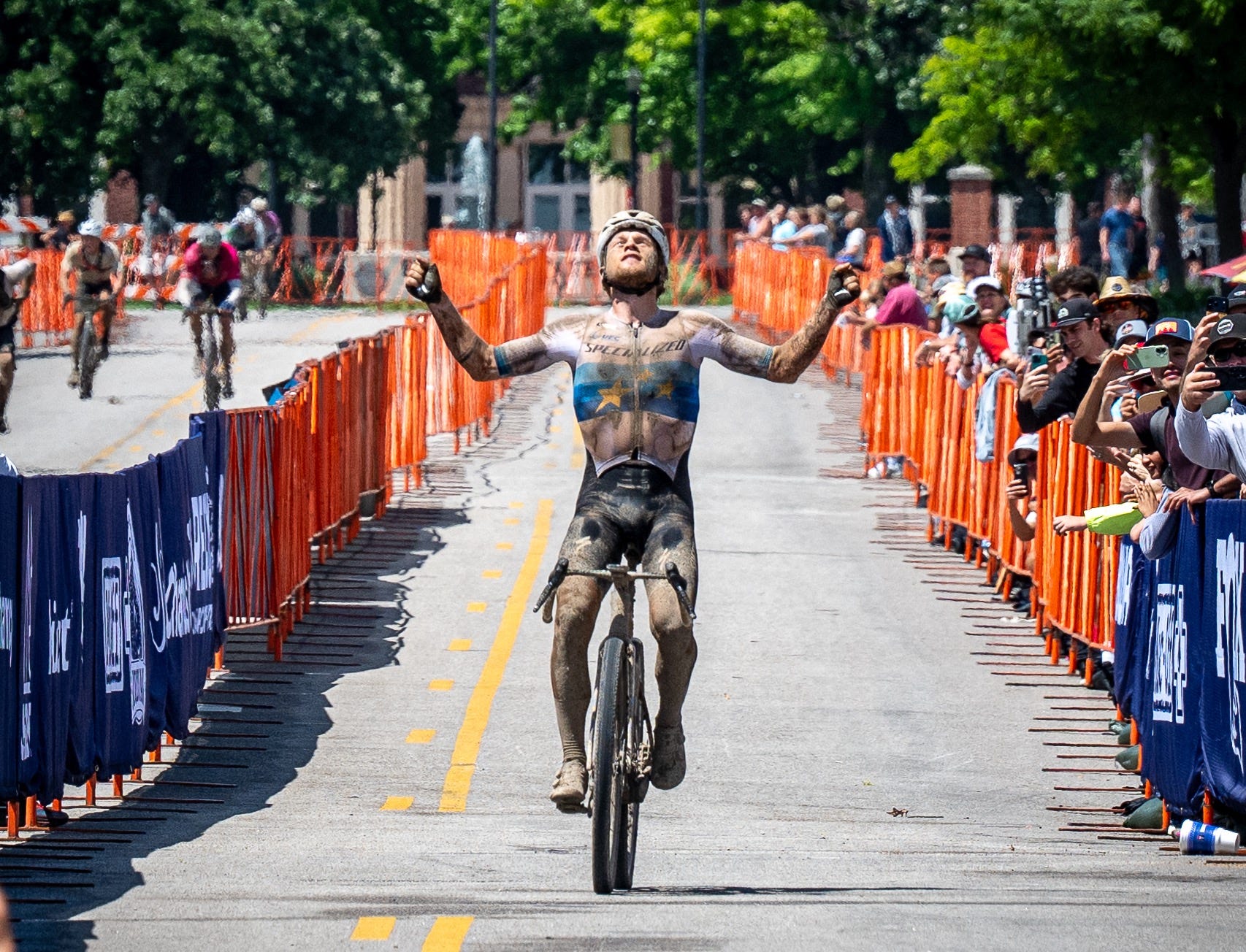 Mads Würtz Schmidt Wins UNBOUND Gravel 200 2026 After Keegan
