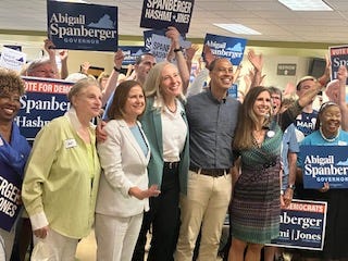 pictures of campaign rally for Democratic candidates