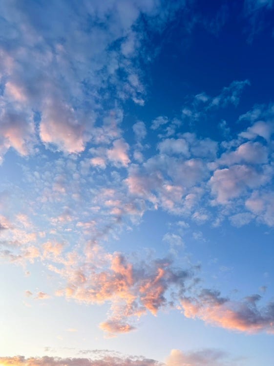 A blue sky with clouds

AI-generated content may be incorrect.