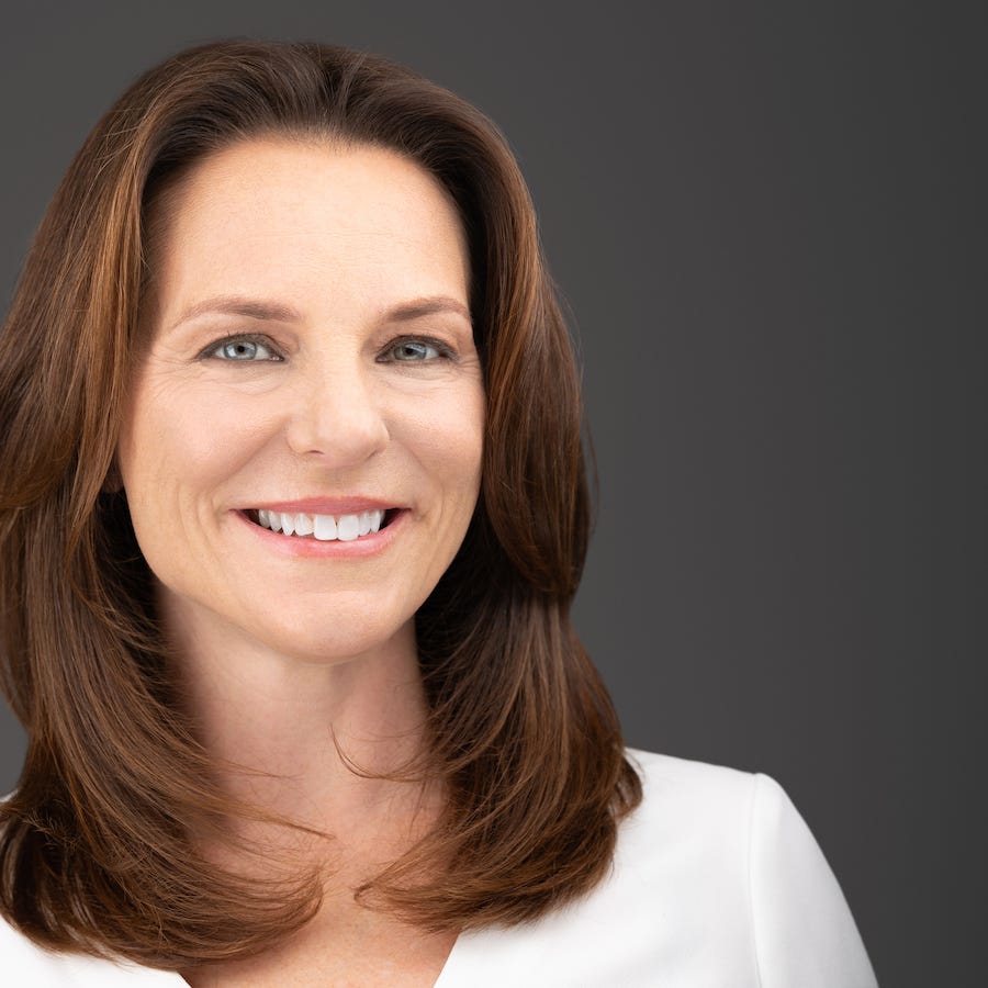 Leading in the Intelligence Age 