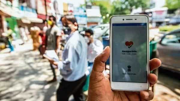 Over the past three weeks, 11 of the 17 apps that Indian public authorities have launched to fight covid-19 have the same goal: quarantine tracking. (Photo: Pradeep Gaur/Mint) Over the past three weeks, 11 of the 17 apps that Indian public authorities have launched to fight covid-19 have the same goal: quarantine tracking. (Photo: Pradeep Gaur/Mint)