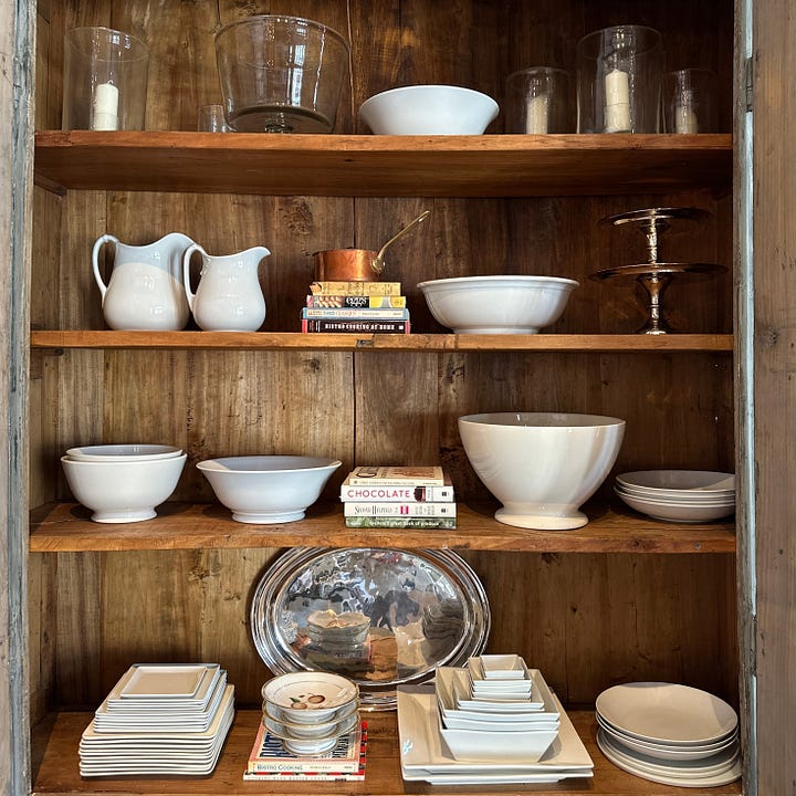 How to Decorate a Kitchen Wall With Plates: Stunning Ideas Revealed 1 How to Decorate a Kitchen Wall With Plates: Stunning Ideas Revealed