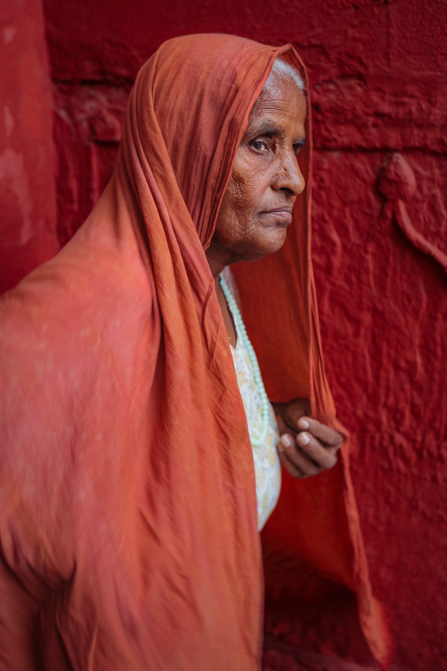 Masjid Fateh Puri, New Delhi, India. 1/50, ƒ/2.8, ISO 100, 35mm. © Gavin Gough