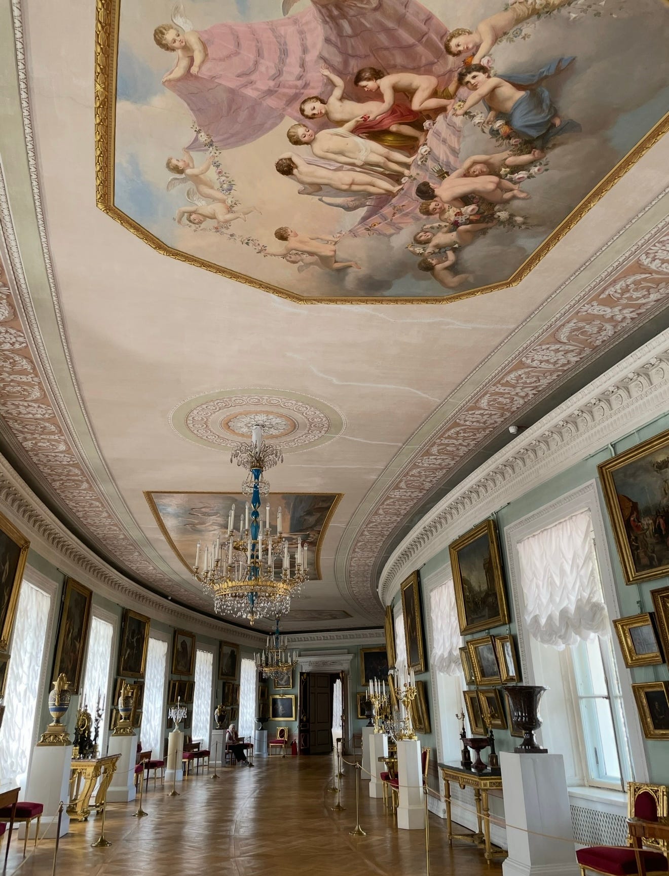 No photo description available.