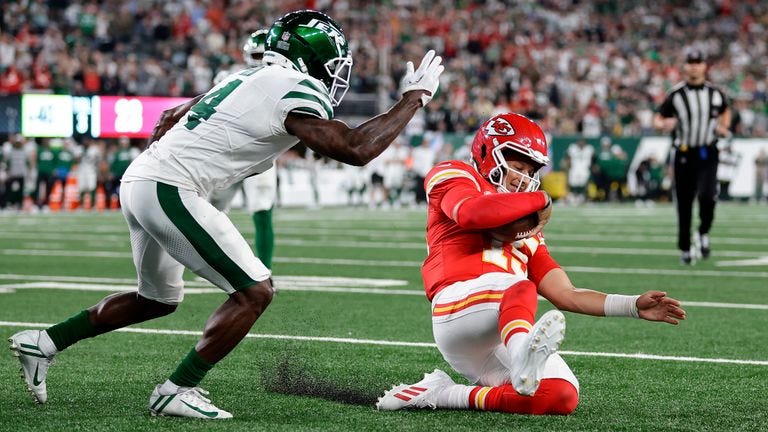 Patrick Mahomes sets TD record as Kansas City Chiefs hold off New York Jets with Taylor Swift and Aaron Rodgers watching on | NFL News | Sky Sports Patrick Mahomes sets TD record as Kansas City Chiefs hold off New York Jets with Taylor Swift and Aaron Rodgers watching on | NFL News | Sky Sports