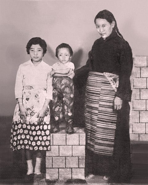 File:Pamo Kunsang in 1956 in Kolkata.jpg