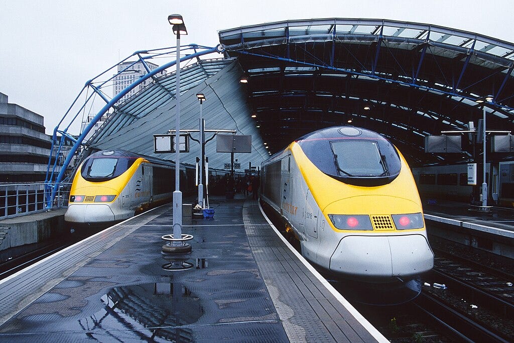 Eurostar trains at Waterloo International, 2000 Eurostar trains at Waterloo International, 2000