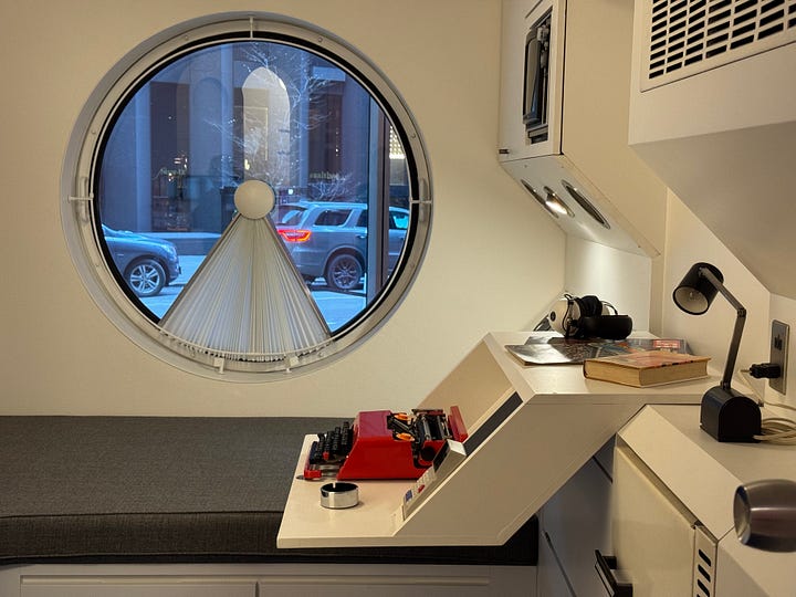 Restored capsule interior at the Museum of Modern Art / Laura Motta, 2026