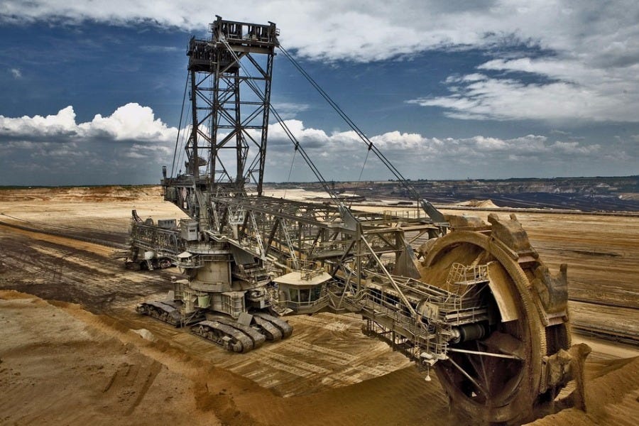 The-Bagger-288-the-second-largest-land-vehicle-at-13500-tonnes The-Bagger-288-the-second-largest-land-vehicle-at-13500-tonnes