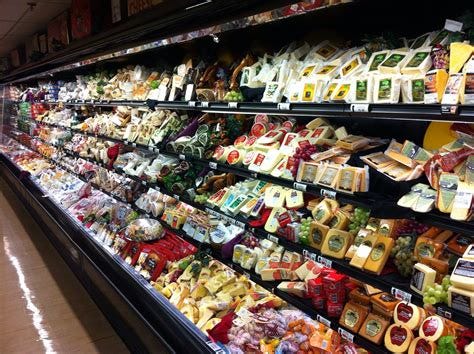 Cheese aisle in an American grocery store | Jeremy Eades | Flickr