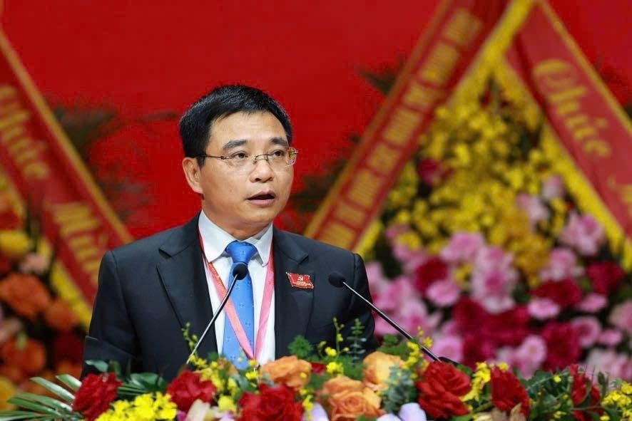 Bộ trưởng Bộ Tài chính Nguyễn Văn Thắng trình bày tham luận tại Đại hội - Ảnh: VGP/Nhật Bắc Bộ trưởng Bộ Tài chính Nguyễn Văn Thắng trình bày tham luận tại Đại hội - Ảnh: VGP/Nhật Bắc