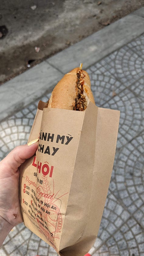 more, more, more bánh mì <3