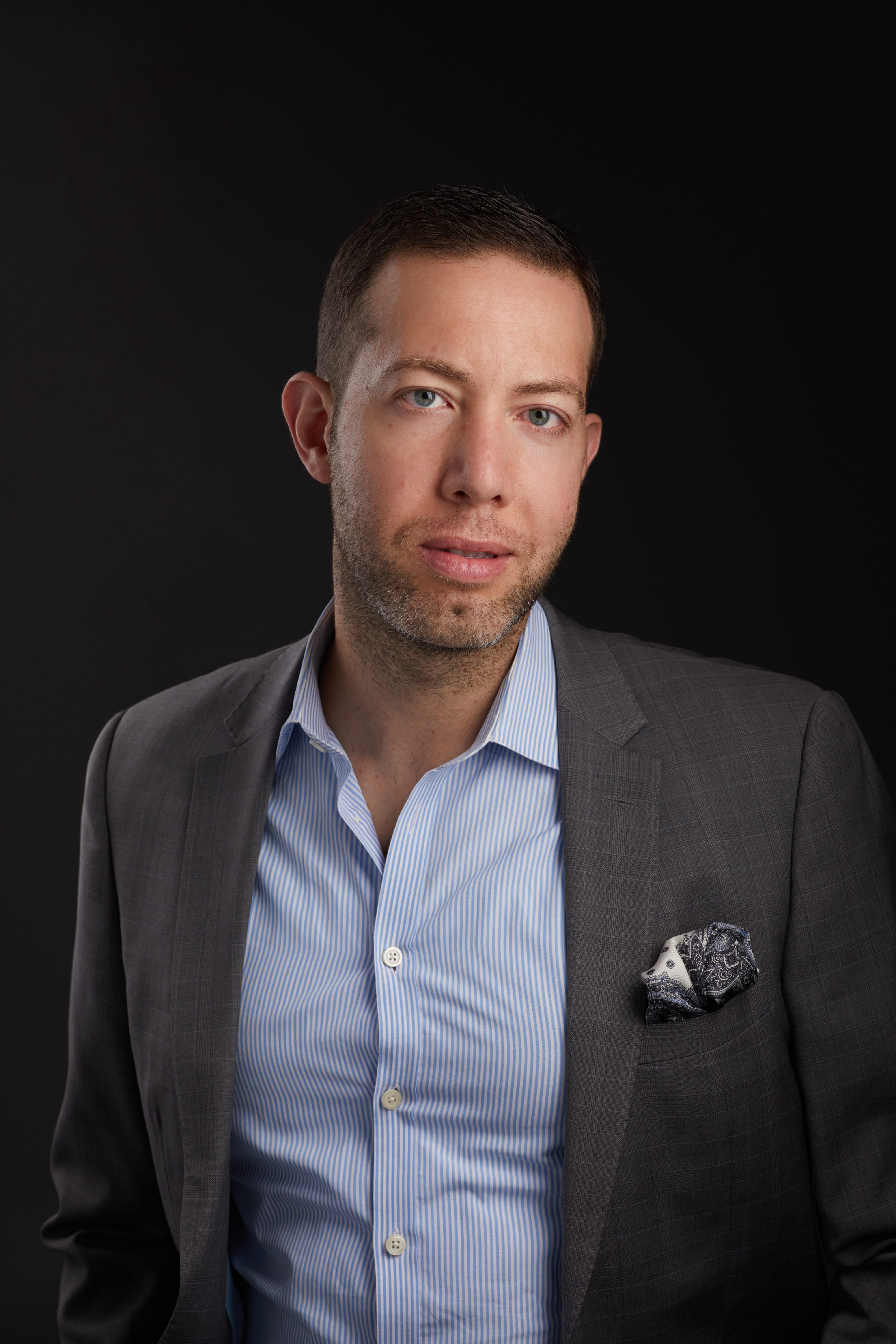 Yoni's Kitchen Cabinet 