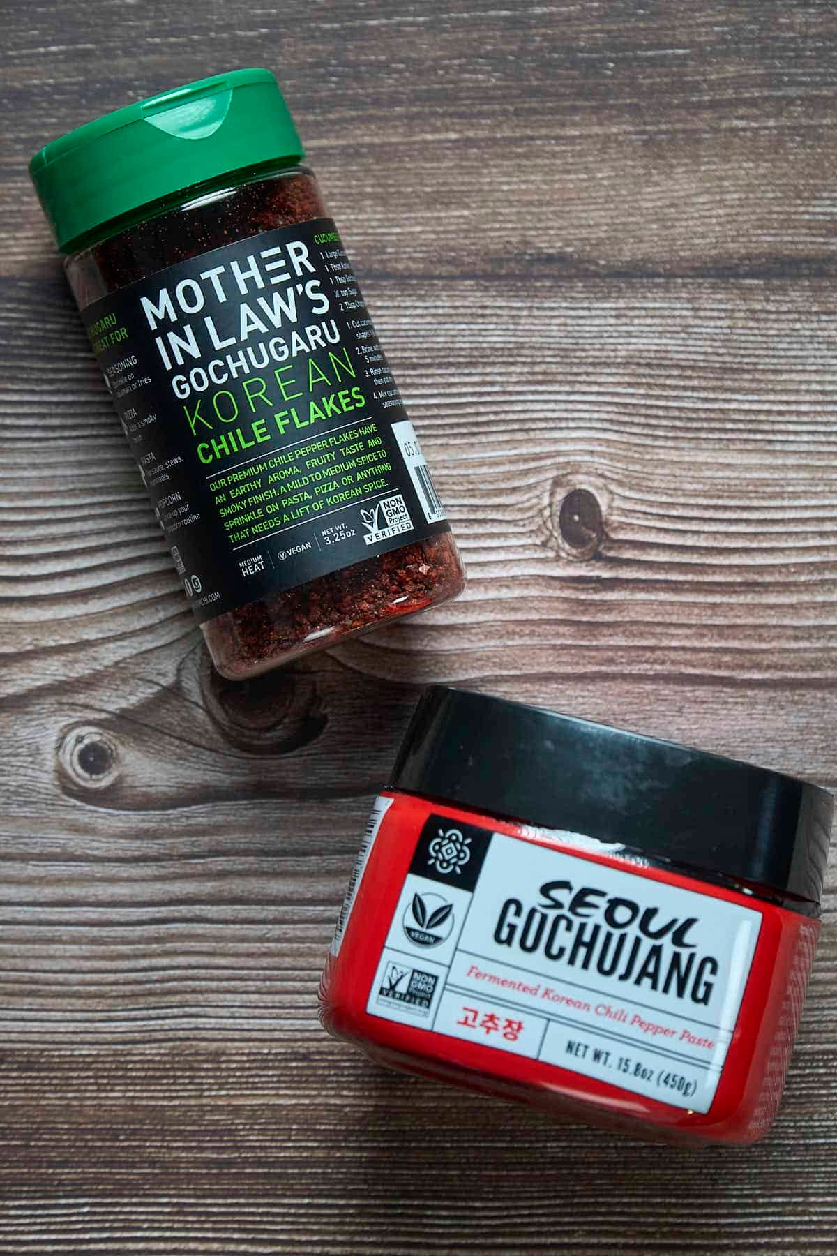 gochugaru and gochujang