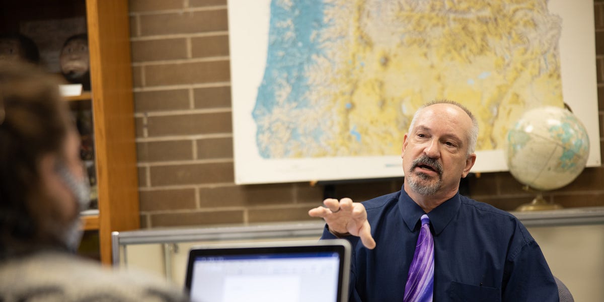 Dems lack Senate tax votes, extend special session