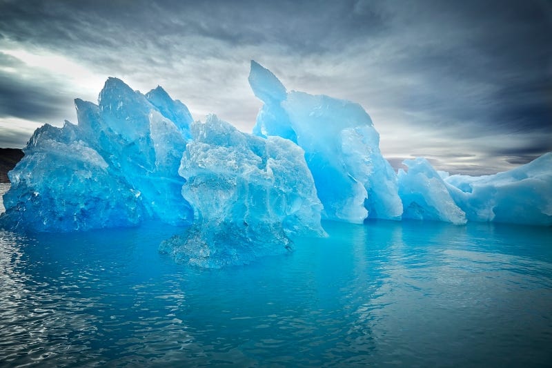 Blue_ice_in_South_Greenland_-_Visit_Greenland.jpg