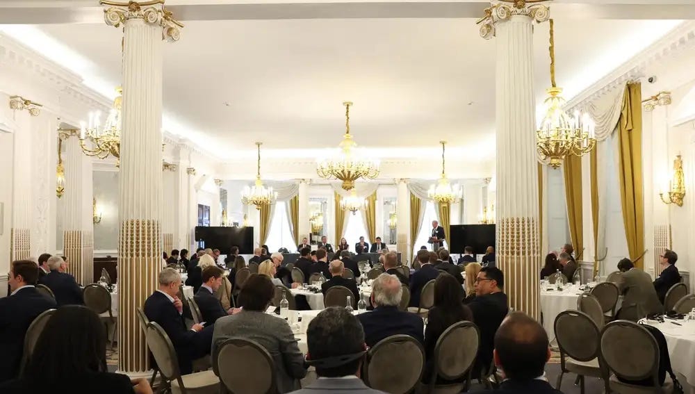 Conferencia Gobernanza, deuda energía: Venezuela y caribe en el RAC de Londres