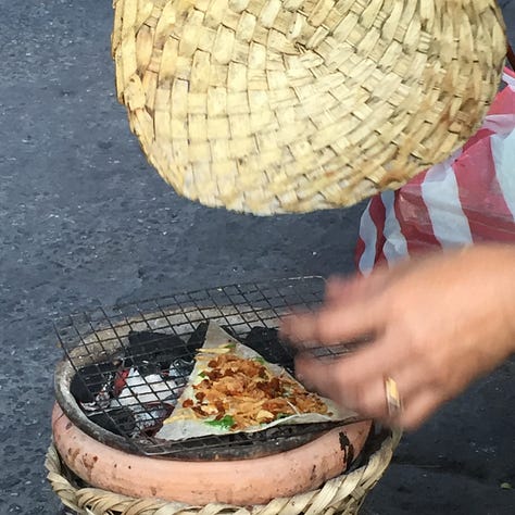 Vietnamese grilled pizzas
