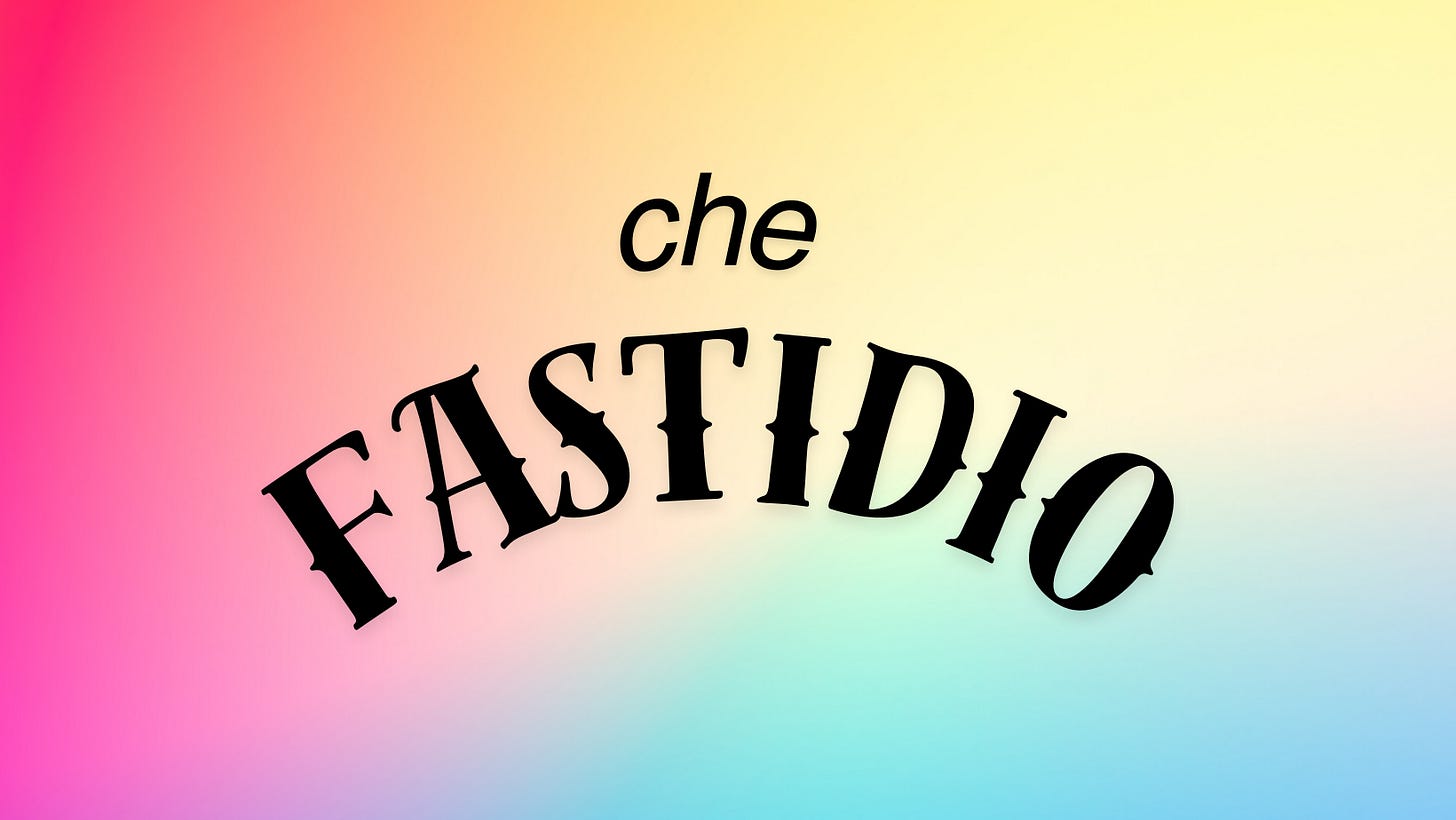 su sfondo colorato, la scritta in nero "che fastidio"