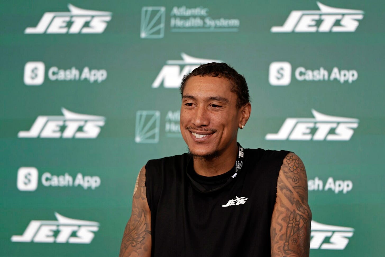 Jets' Josh Reynolds says he's 'blessed' to be playing after rough year that  included being shot | AP News