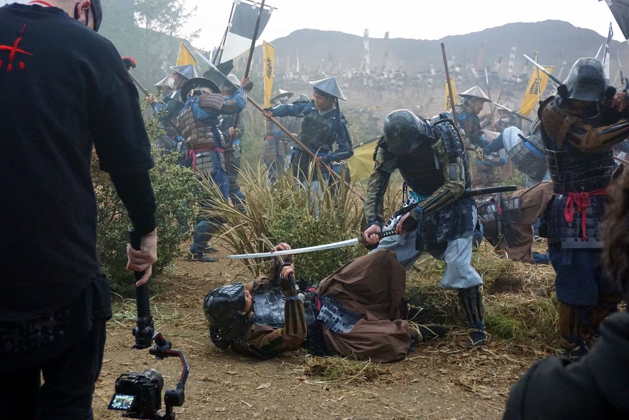 Even at close range, the fighting looks real. (© Gianni Simone)