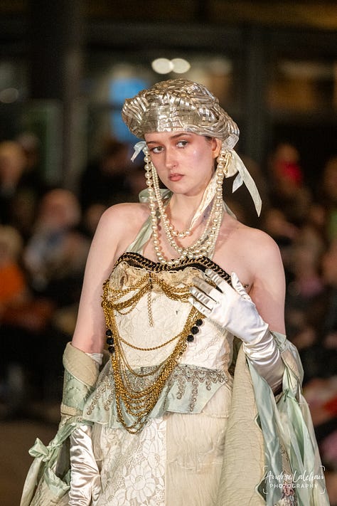 Red Carpet for Victim Fashion