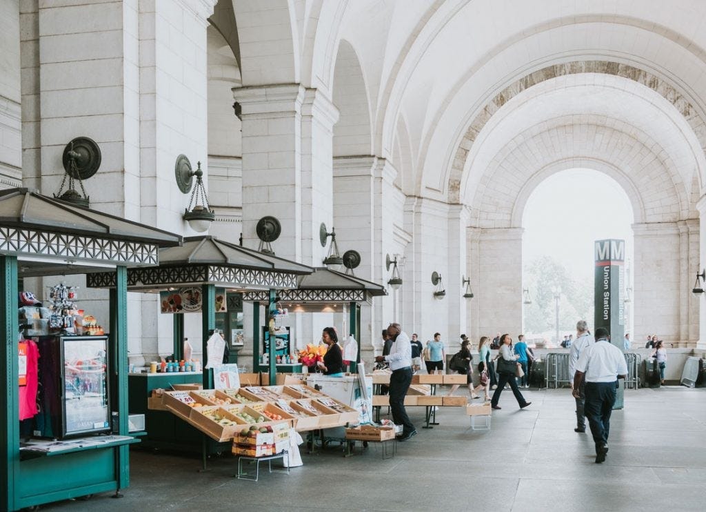 vendors in front of Union Station