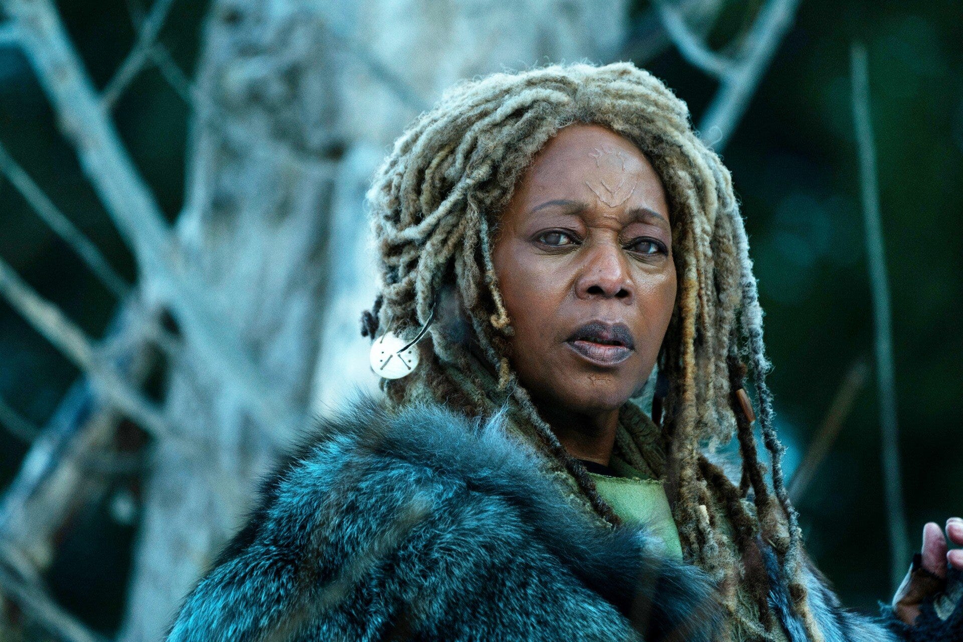 Alfre Woodard Reveals Her Experiences While Filming 'See', image size:1920x1280