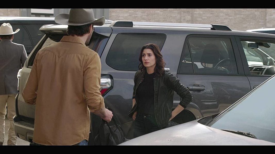 Cordell Walker walking up to Cassie with body armour. Cordell Walker walking up to Cassie with body armour.