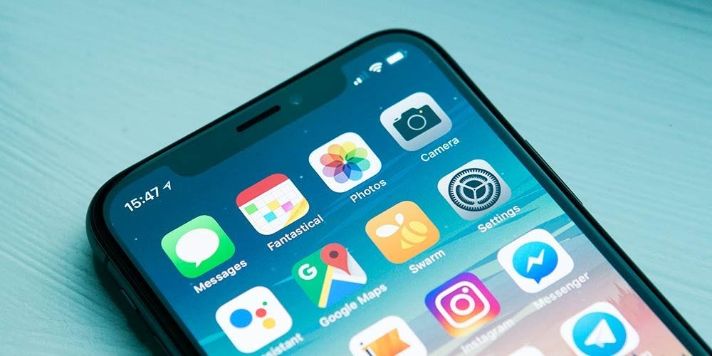 Smartphone; Instagram; Google Smartphone; Instagram; Google