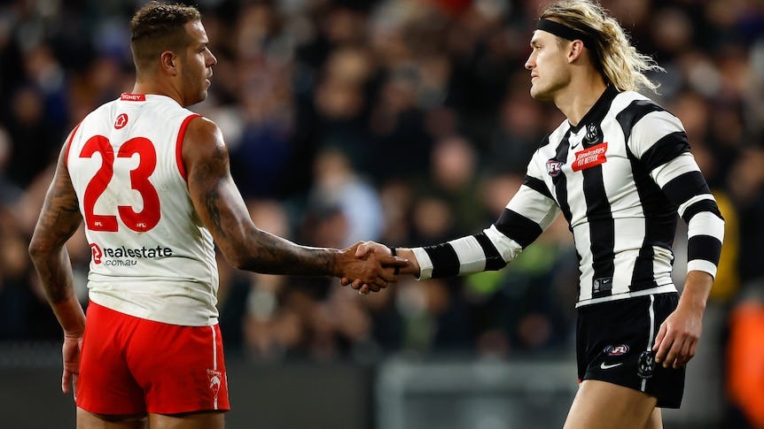 Collingwood apologise to Lance Franklin and Sydney for crowd booing in MCG clash - ABC News Collingwood apologise to Lance Franklin and Sydney for crowd booing in MCG clash - ABC News