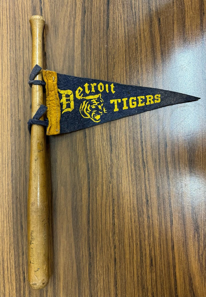 Detroit Tigers Minibat and Pennant