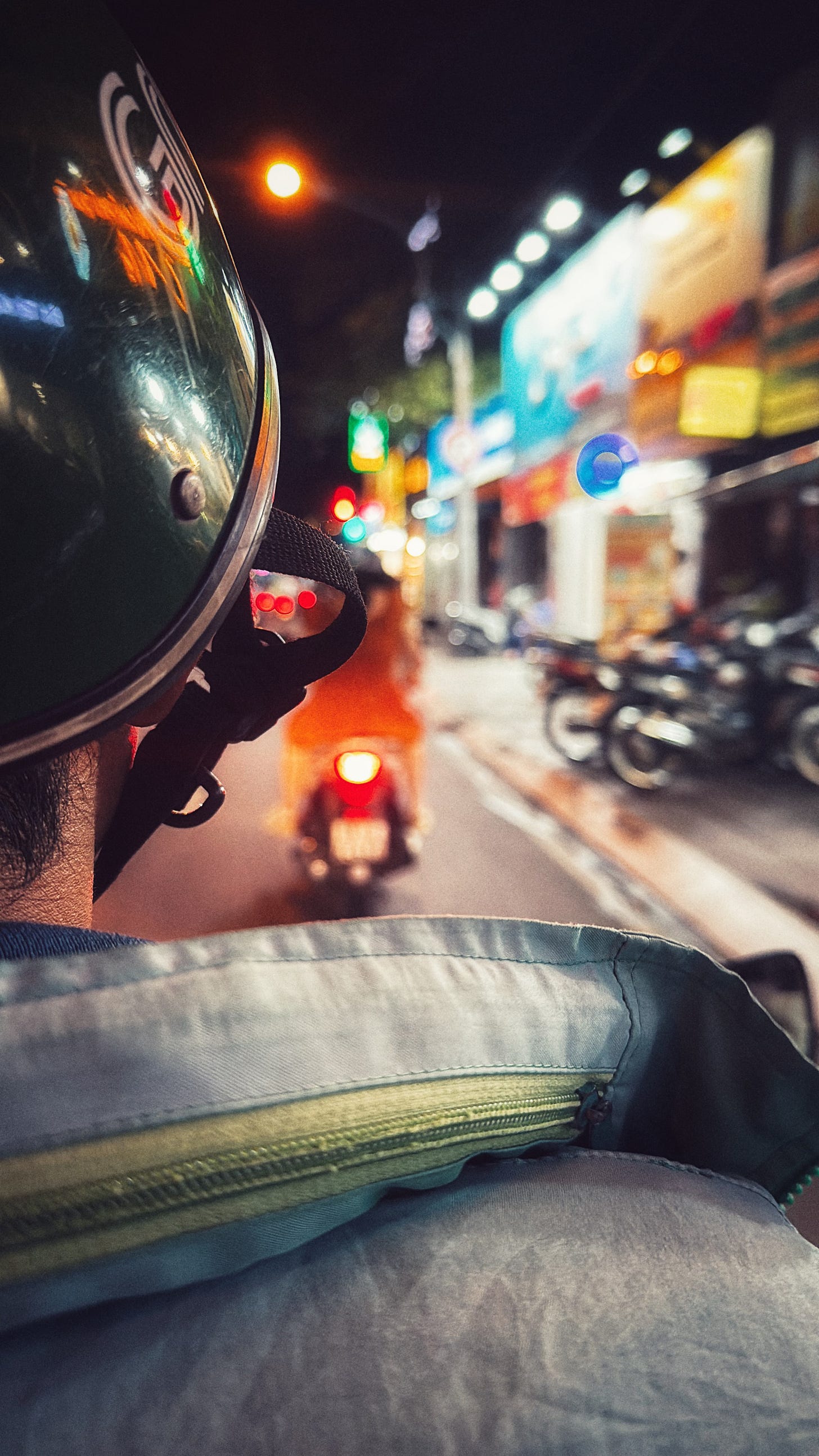 travel, adventure, vietnam, Ho Chi Minh City, grab, motobike
