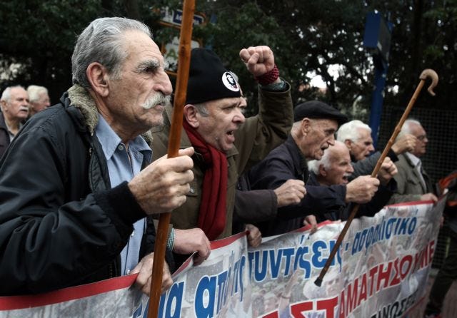 Συνταξιούχοι : Πορεία προς του Υπ. Εργασίας σήμερα - Τα αιτήματά τους - ΤΑ ΝΕΑ Συνταξιούχοι : Πορεία προς του Υπ. Εργασίας σήμερα - Τα αιτήματά τους - ΤΑ ΝΕΑ