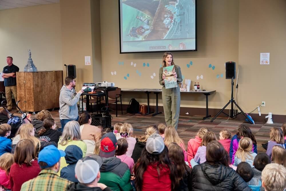 Missy Robertson reading a Brave Book at a library
