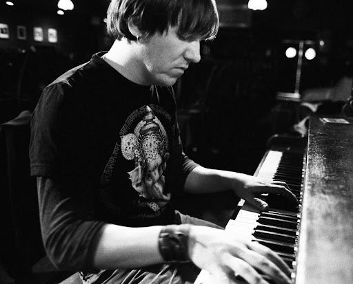 Elliott Smith Lyrics, Photos, Pictures, Paroles, Letras, Text for every  songs