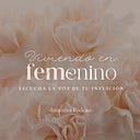 Logotipo para ✴︎ Intuitivas Pódcast · Escucha tu voz Interior y vive en FEMenino ✴︎