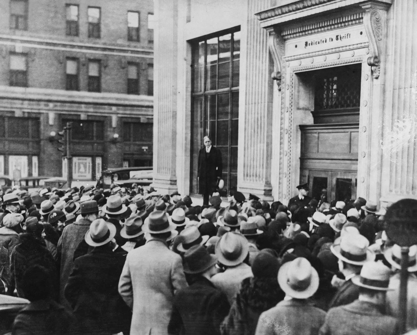 Ticker History 🗞 on X: "In 1931, Austria's largest bank, Creditanstalt, failed, causing a domino effect of bank runs across Europe, deepening the financial turmoil of the Great Depression. https://t.co/tXwCEH8ujn" / X