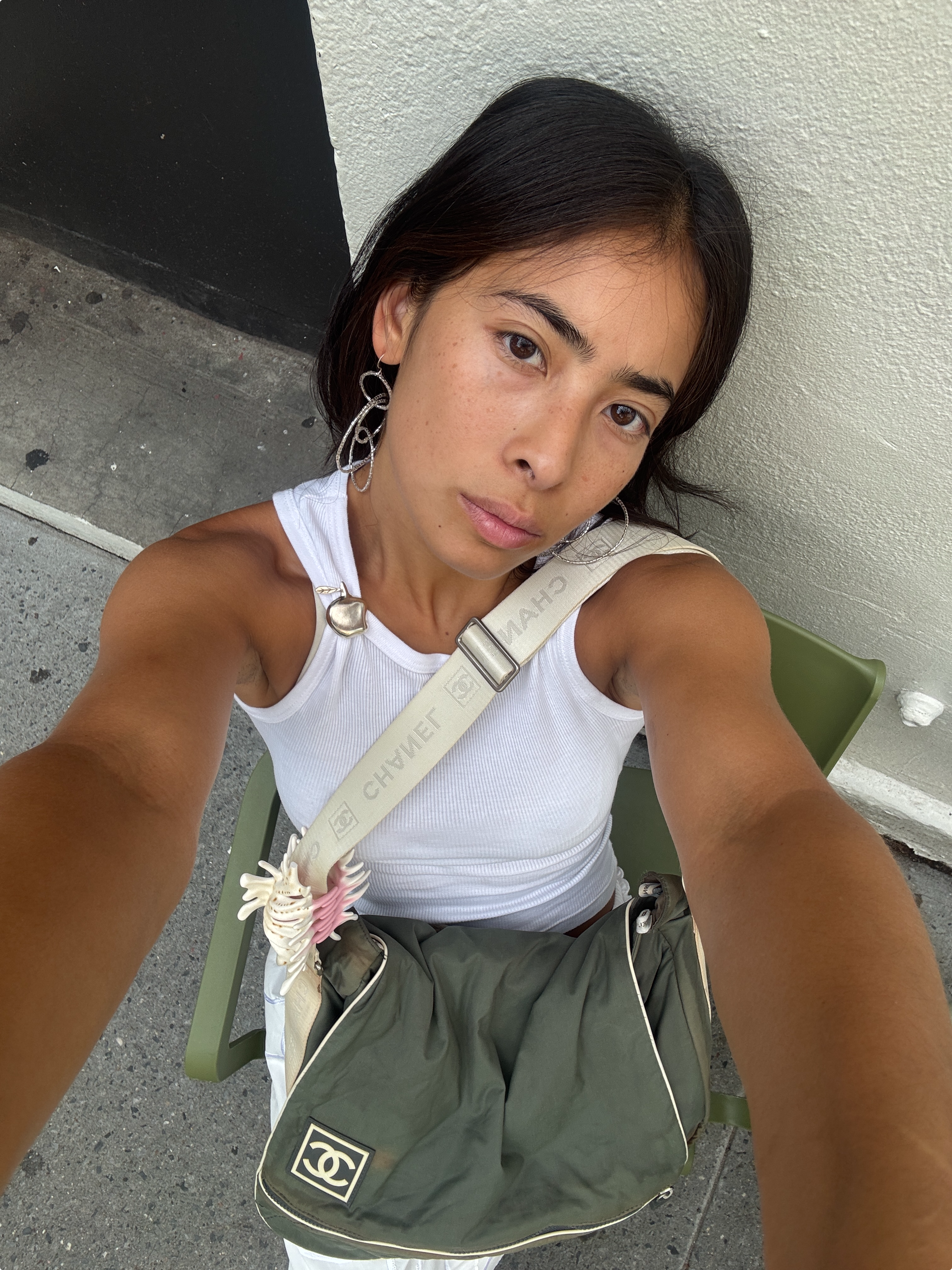 O82: MICHELLE LI - by Christina Holevas - Habiter